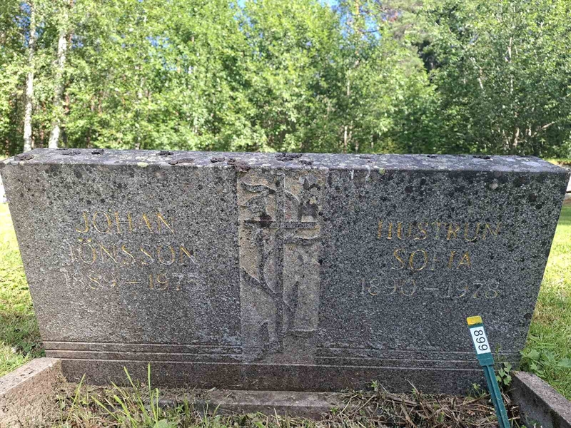 Grave number: 001 2   899