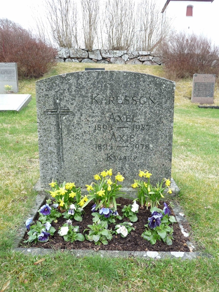 Grave number: LE 6   54