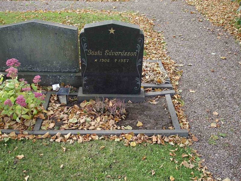 Grave number: FG B    29