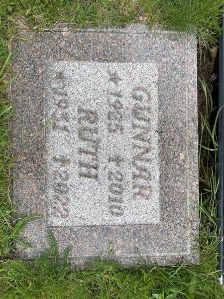 Hautatunnus: 1 08    133, 134, 135