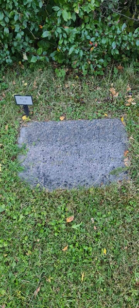 Grave number: M 18   22