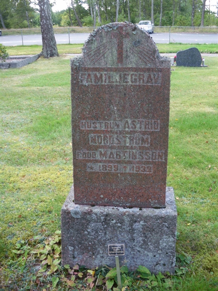 Grave number: SB 16     3