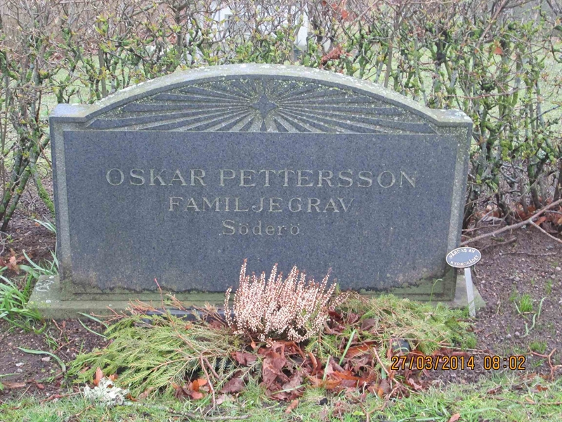 Grave number: KÄÖ A   307, 308