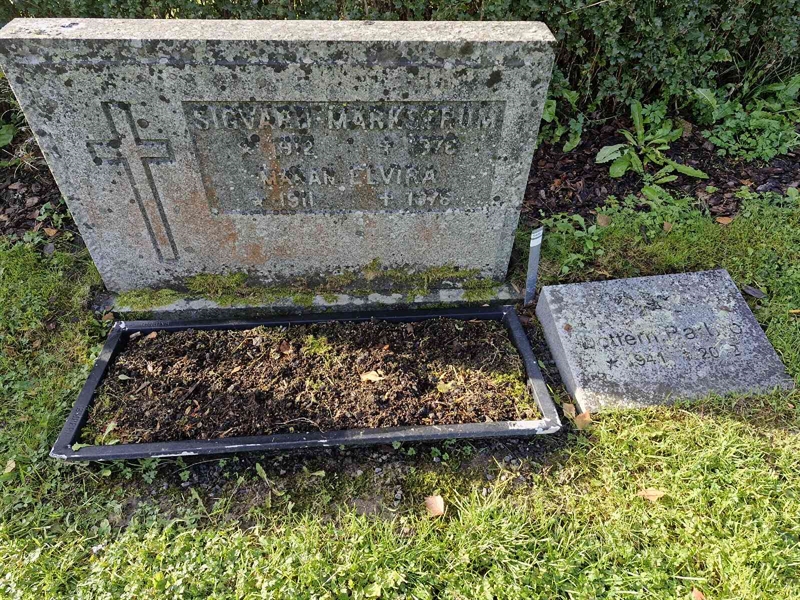 Grave number: AK D  5485-5486