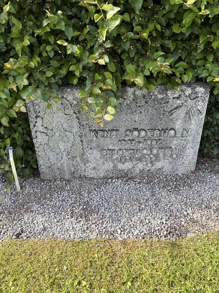 Grave number: 4 G GG    97