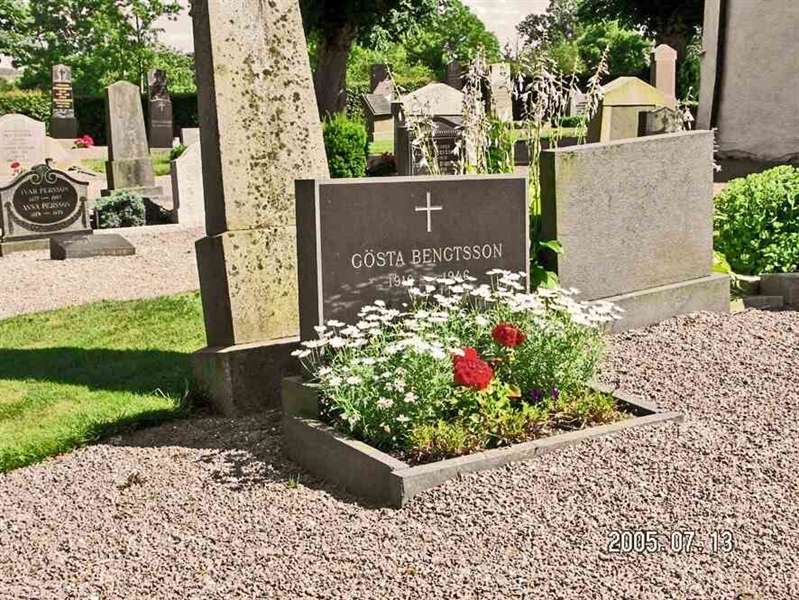 Grave number: 3 J     7, 8
