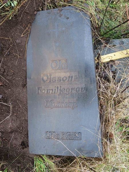 Grave number: HK B    65, 66