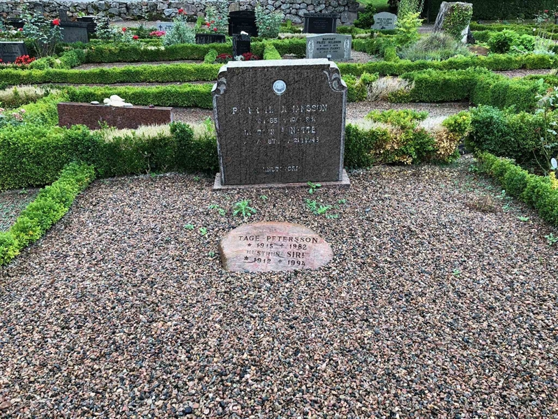 Grave number: Kå 41    19, 20