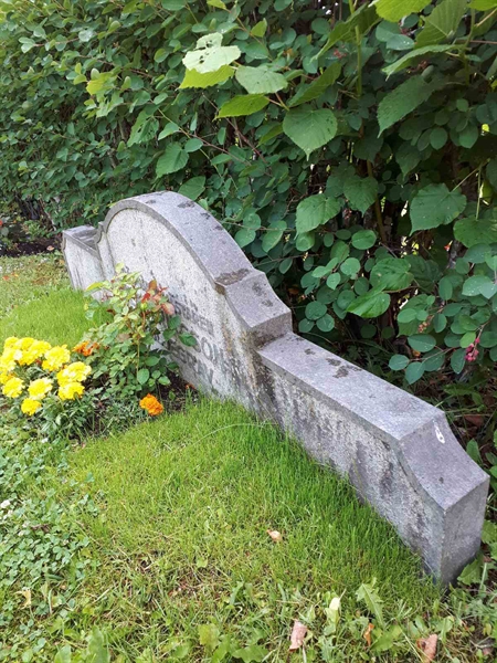 Gravnummer: GK F 5   412