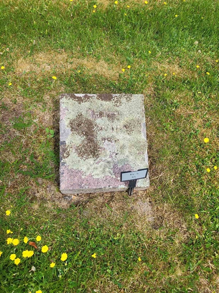 Grave number: kö 01 05    65