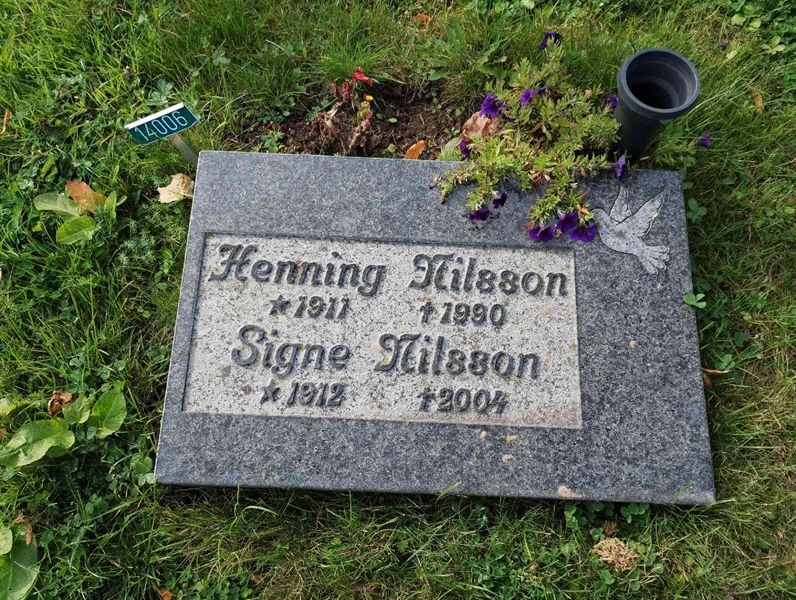 Grave number: NÅ 14    11, 12