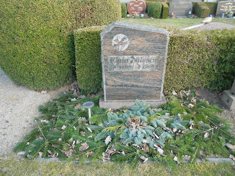 Grave number: V 40   247