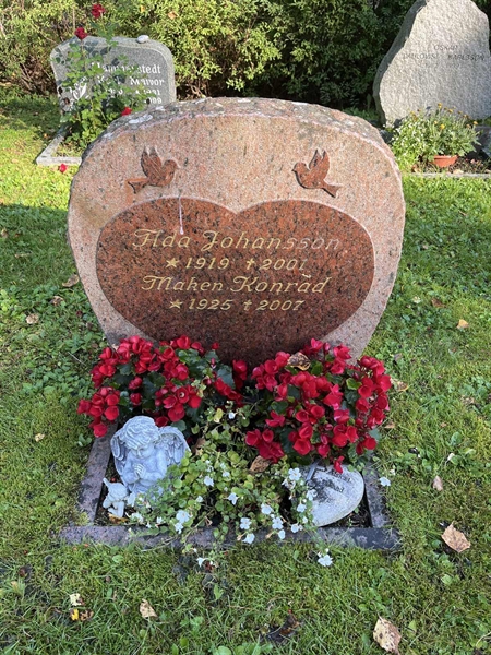 Hautatunnus: 30ST HÄGG    12