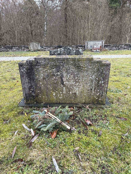 Grave number: L A 56