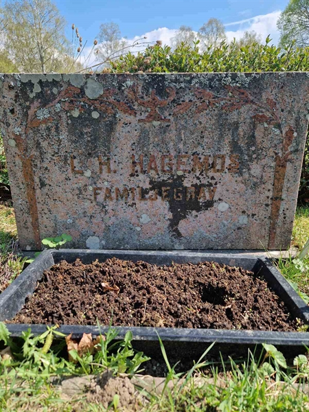 Grave number: 501 08 1116-1118
