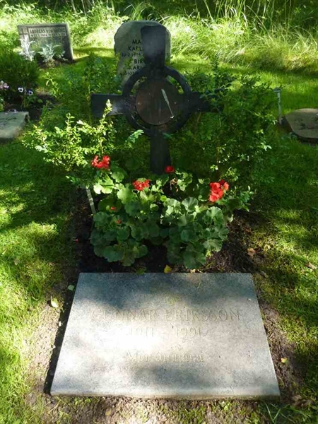 Grave number: 1 R   26