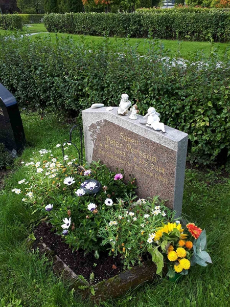 Hautatunnus: NK F D   392