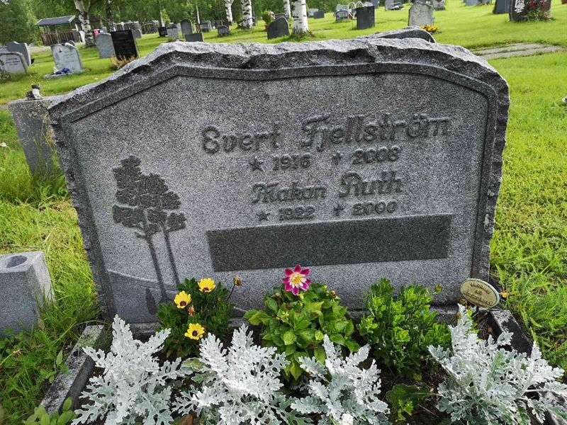 Grave number: NK 17    16