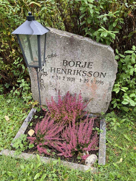 Grave number: 3 16 377