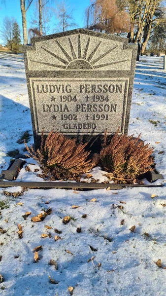 Grave number: M G 05 11