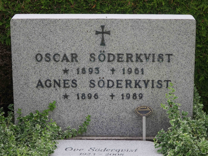Grave number: HÖB 61     3