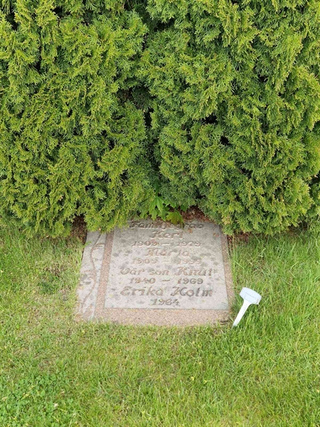 Grave number: 04 F   50, 51