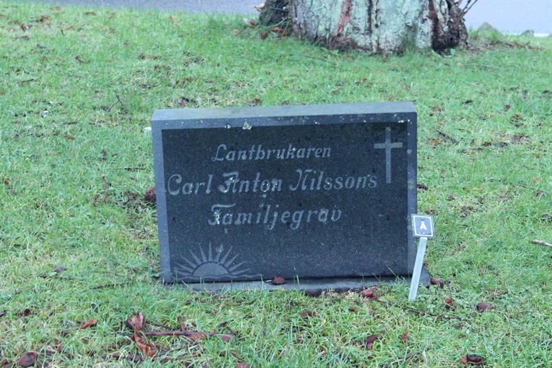 Grave number: ÖKK 1     4, 5