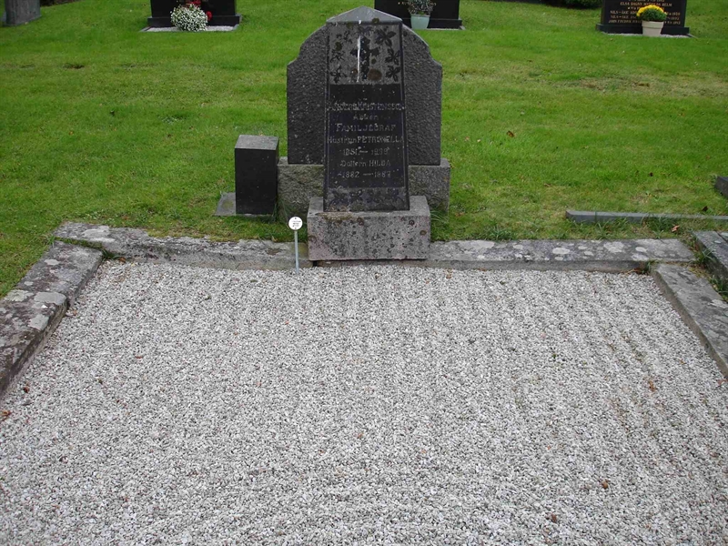 Grave number: HK F     3, 4