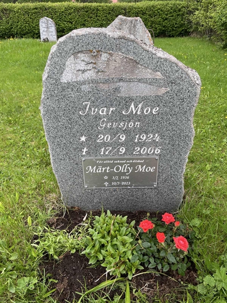 Grave number: DU ND    89, 90