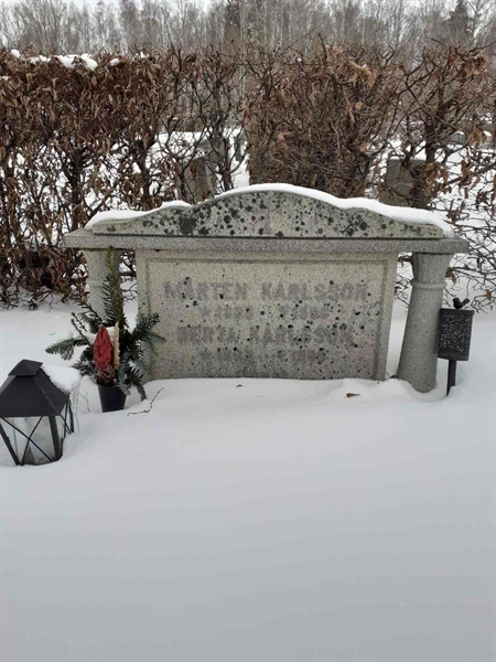 Gravnummer: 1 E  1370, 1371