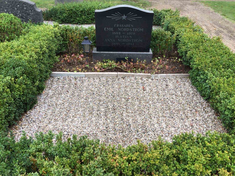 Grave number: 20 F 212-213
