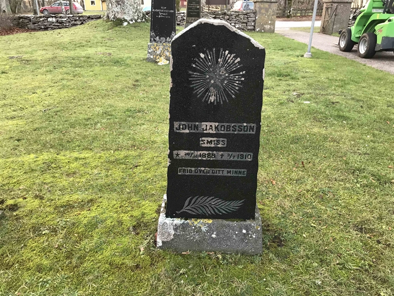 Grave number: L D     5