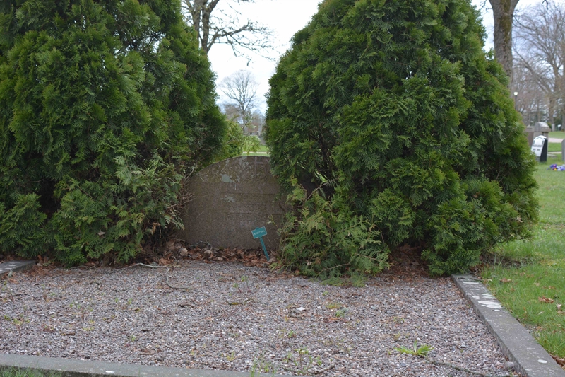 Grave number: B2 4    65