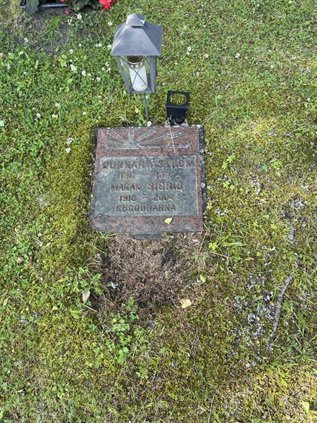 Grave number: R 5     3