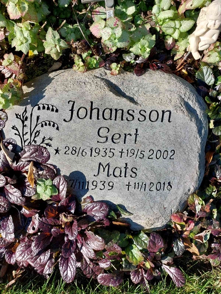 Hautatunnus: 1 L   068