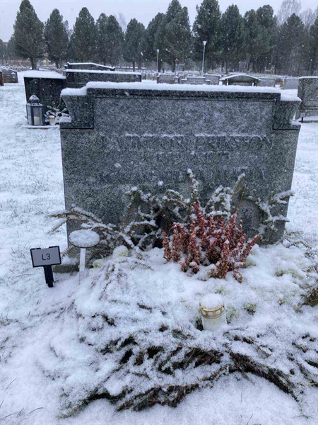 Grave number: 1 NL     3