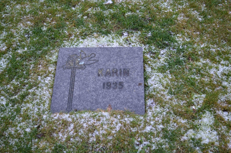 Grave number: TR 2B   210b