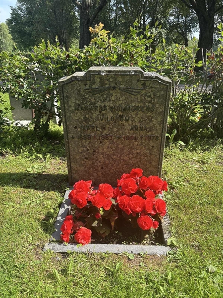 Grave number: H 9    13-14