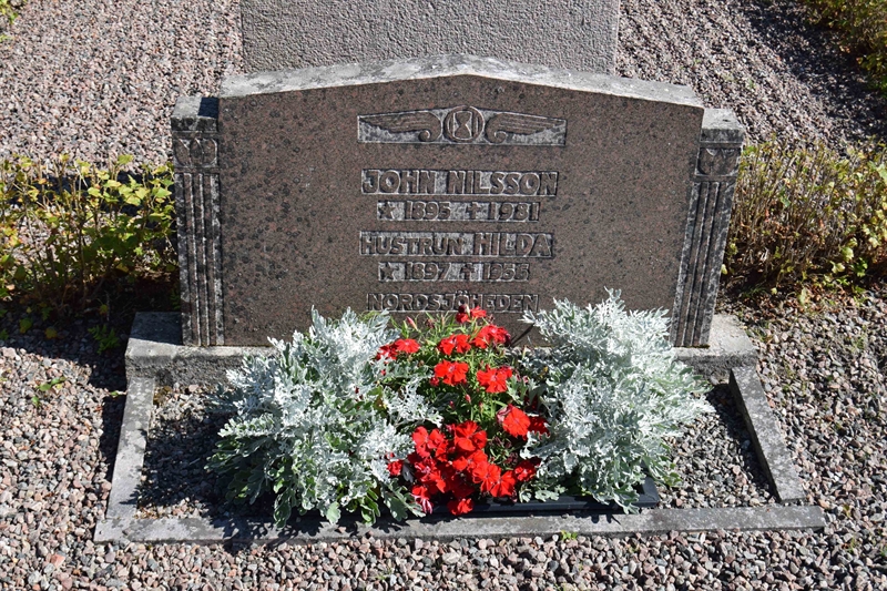 Grave number: 2 Ö    23