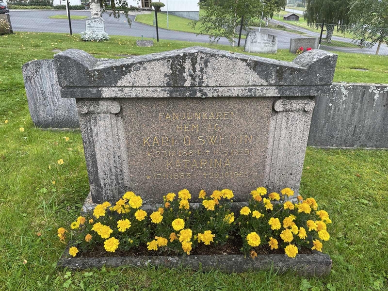 Grave number: MV II    34