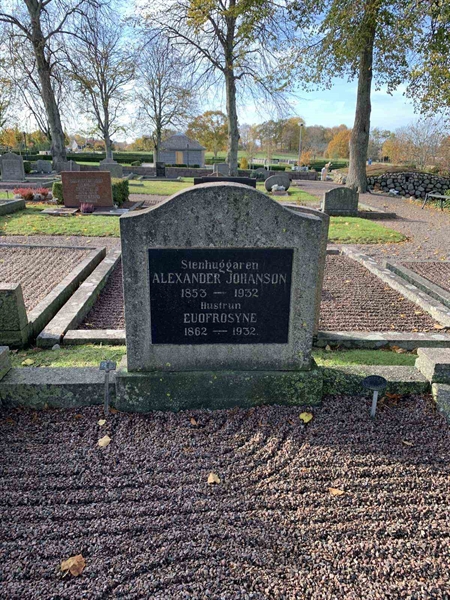 Grave number: SÖ E     2, 3
