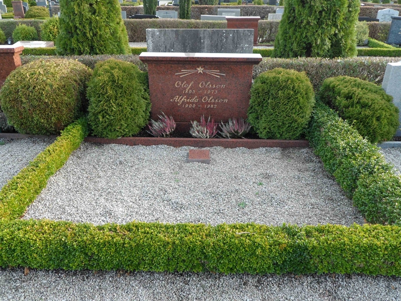 Grave number: ÖTN NVK2   108, 109