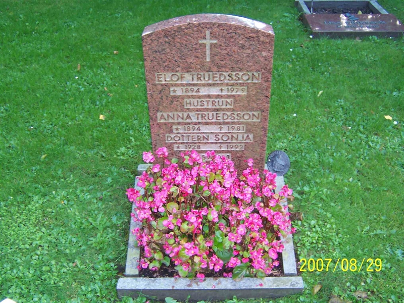 Grave number: 1 3 U1    15
