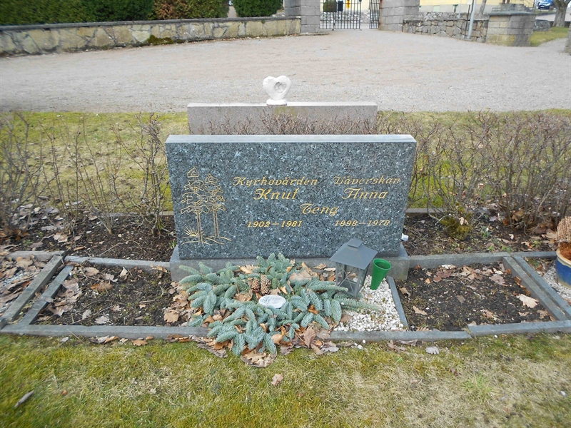 Grave number: NÅ N1    11, 12