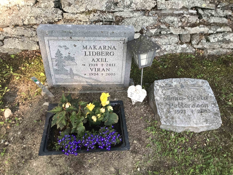 Grave number: UÖ KY    44, 45