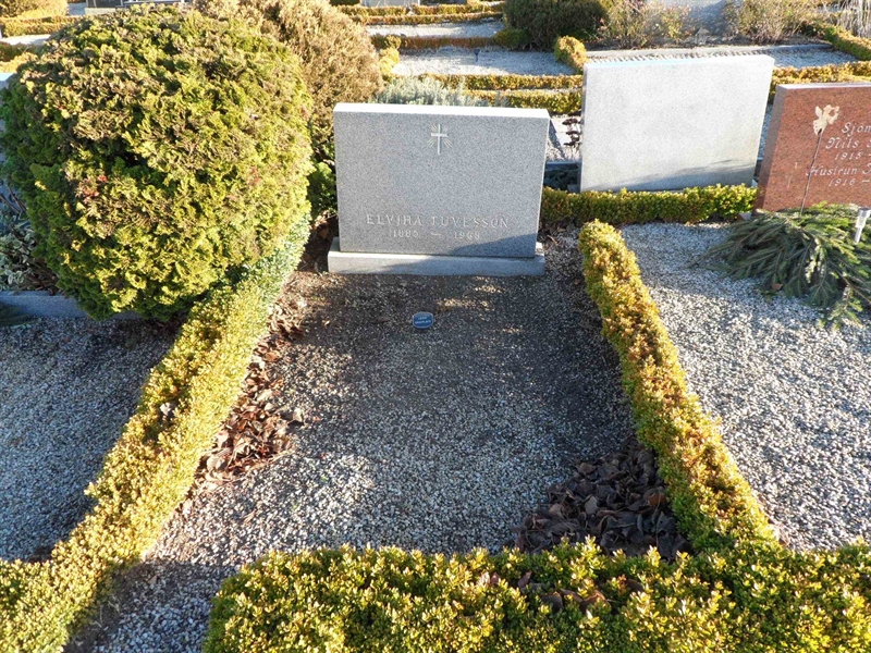 Grave number: 2 01  1320