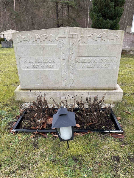 Grave number: L B 48