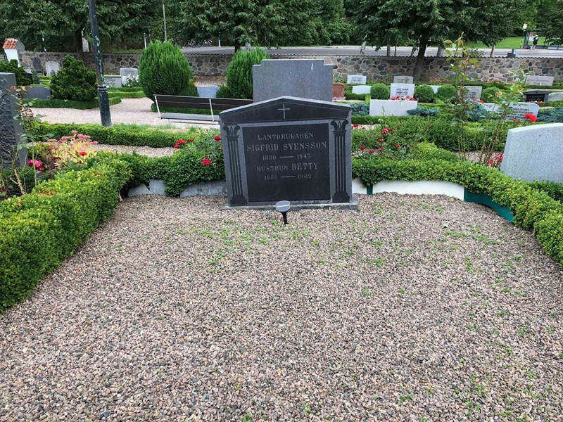 Grave number: Kå 08    13, 14