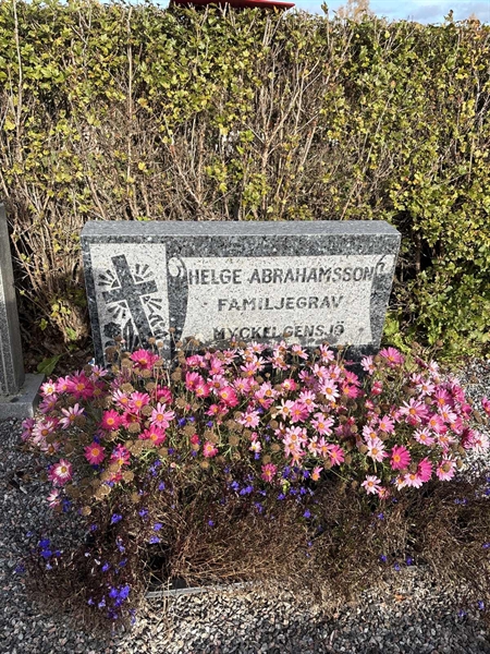 Grave number: 4 N ND    71