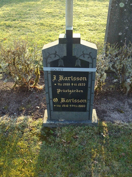 Grave number: KU 03    14